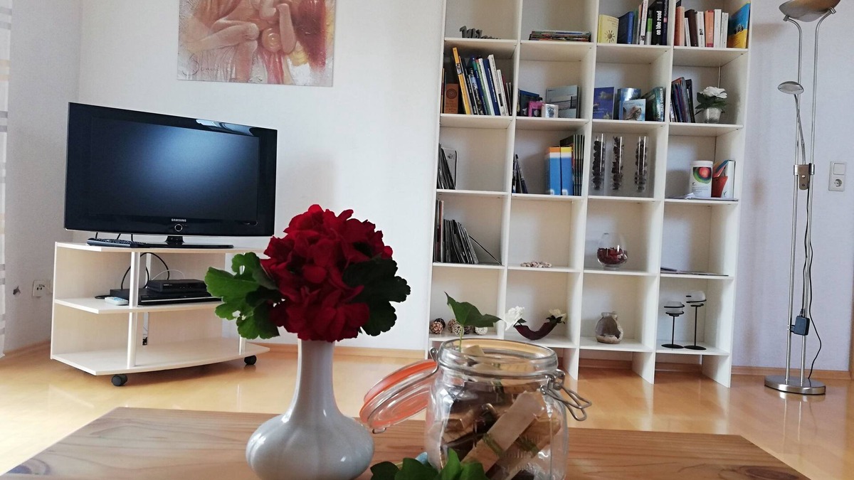 Igelswies Apartment | Large apartment -30 min. To Lake Constance - 10 min. To the Danube Valley - 5 min. To Campus Galli