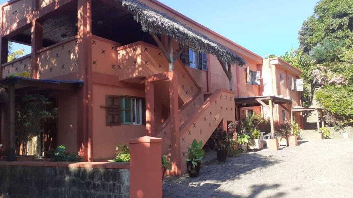 Ambodifototra Apartment | Large apartment equipped and air conditioned in the heart of the city and nature
