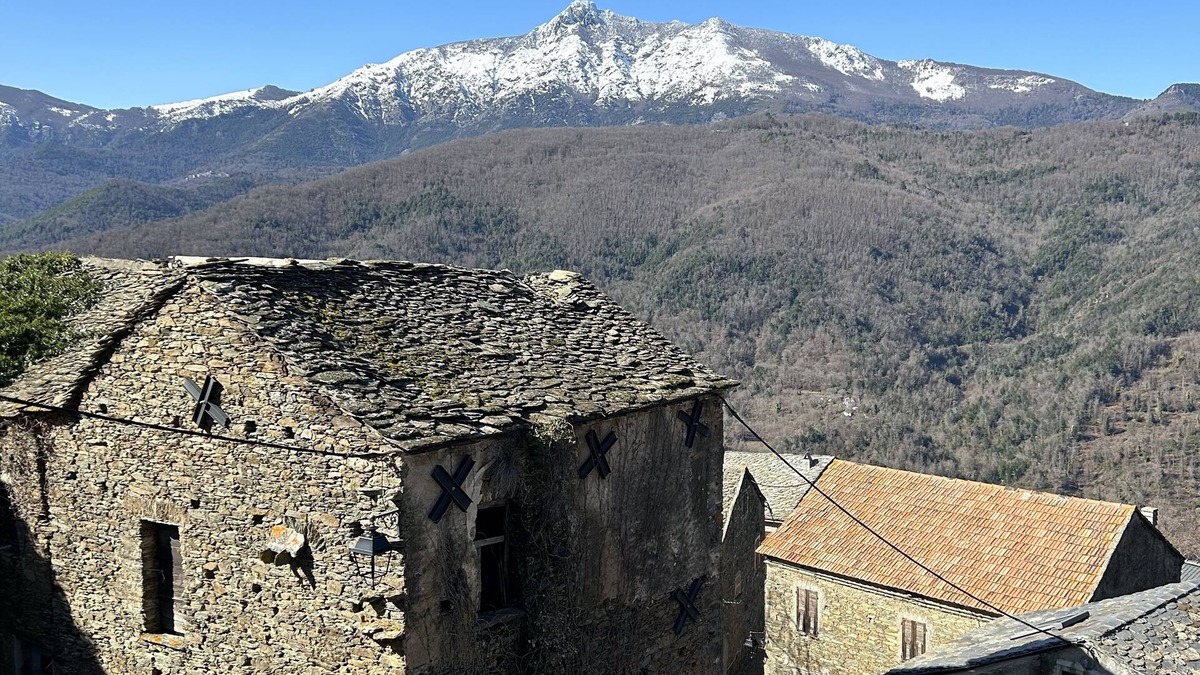 Scata Apartment | Large apartment in a village house in Haute-Corse