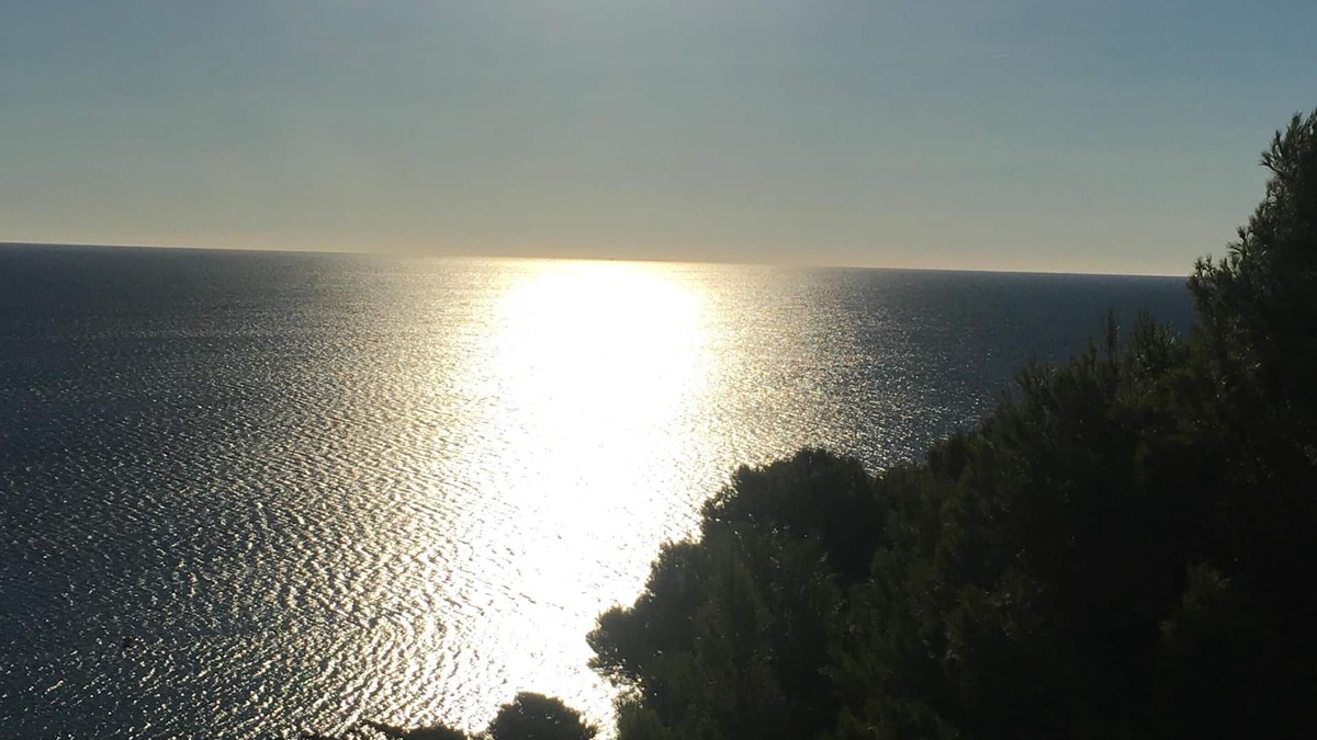 La Franqui Apartment | Large apartment in Franqui in Aude overlooking a park