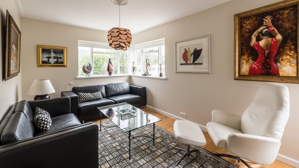Akureyri Apartment | Large Apartment on two floors, 4 rooms - 2 min from Downtown