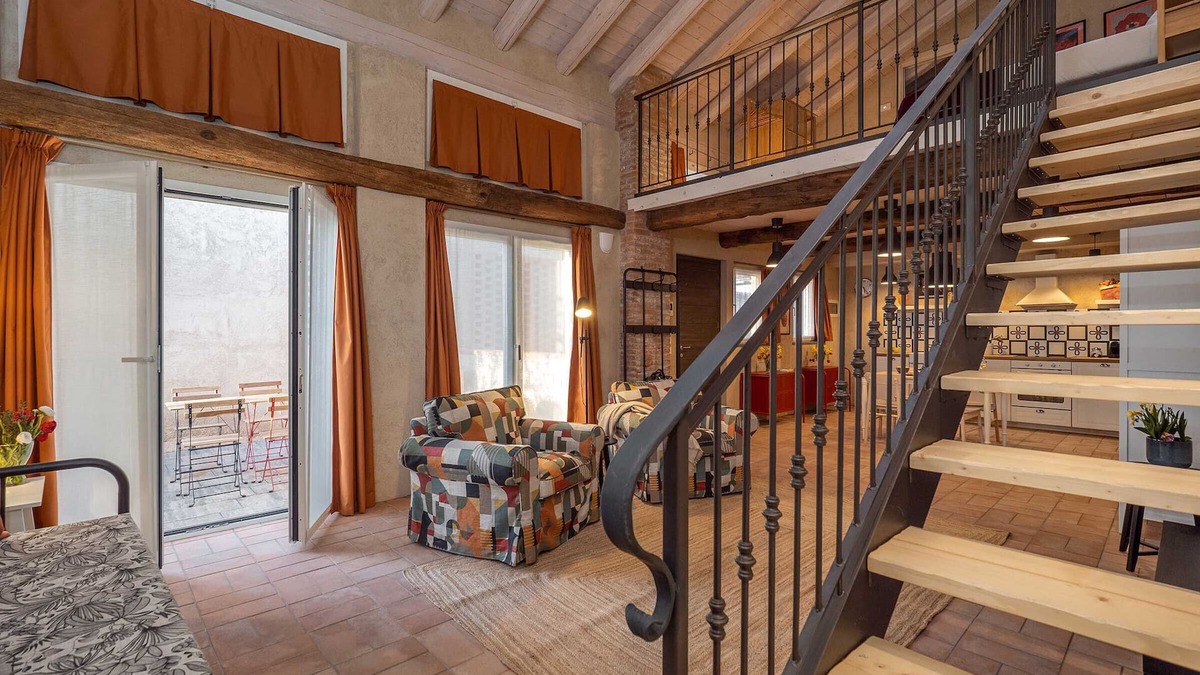 Cressa Apartment | Large Apartment with Loft and Garden in Restored Farmhouse