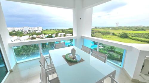 Playa Blanca Apartment | Large Apartment with Ocean View