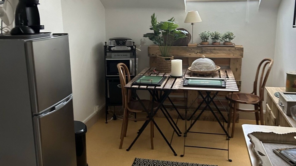 Neris-les-Bains Apartment | Large atypical studio ideal for curists 200 m from the neriades thermal baths and spa