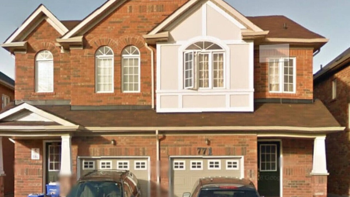 East Credit House | Large Basement apartment Near Sq One Mississauga