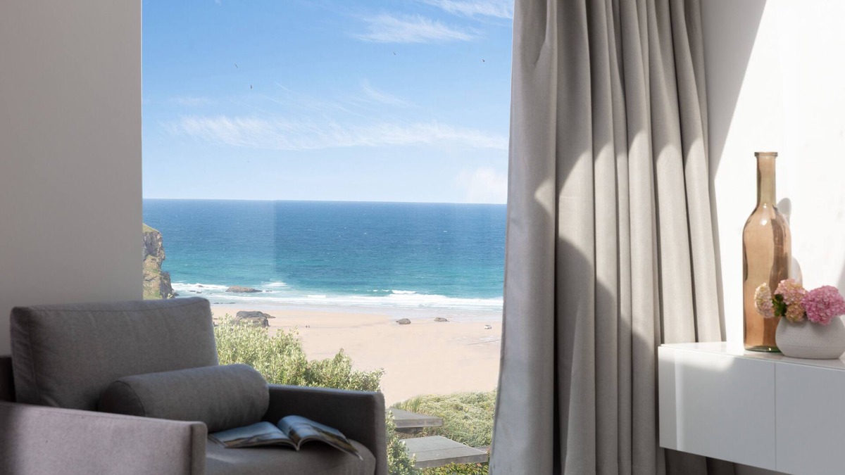 Trenance House | LARGE BEACH HOUSE - GREAT LOCATION AND VIEWS