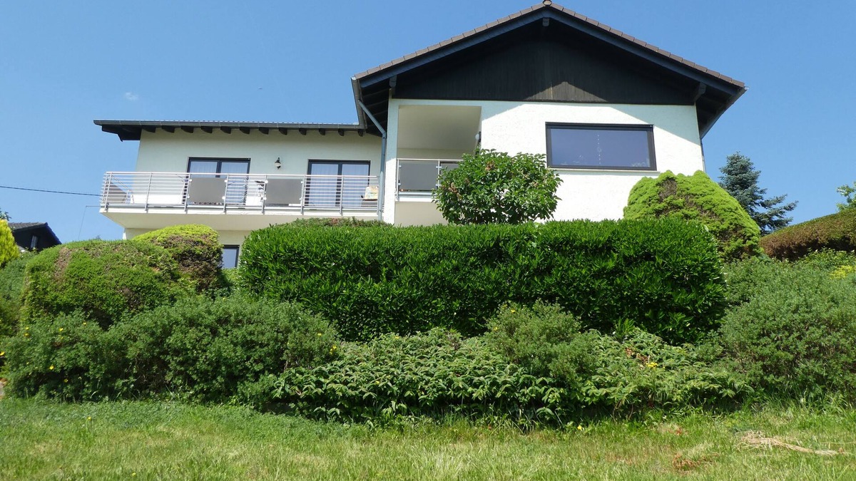 Welschneudorf Apartment | Large, bright apartment right next to the forest with a beautiful view
