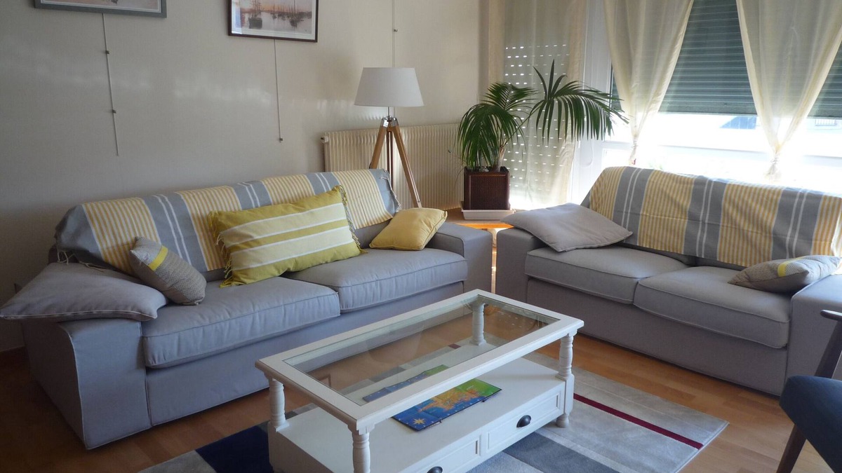 Quimper Apartment | Large bright apartment with garage Centre Quimper