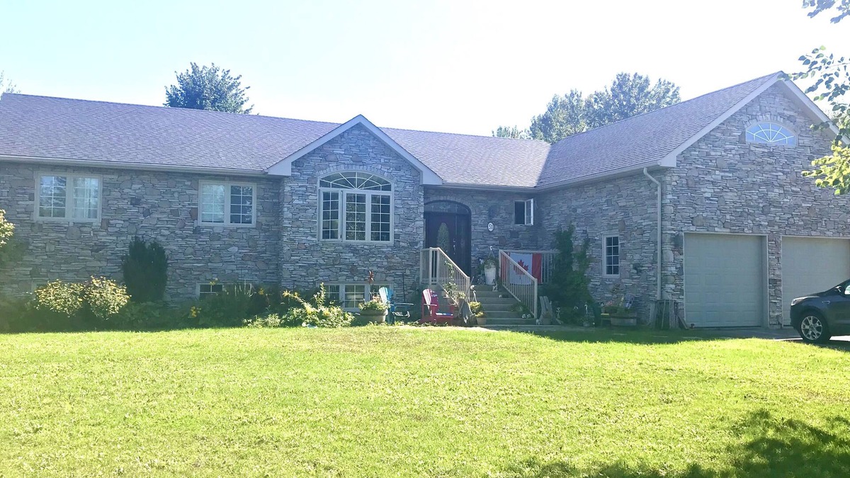 Nottawa Apartment | Large, bright basement apartment close to ski hills, beaches and trails