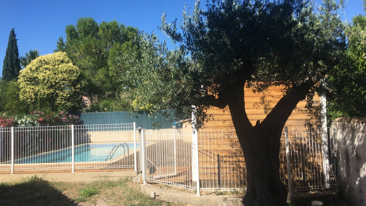 Caveirac House | Large, bright house with a well-exposed swimming pool.
