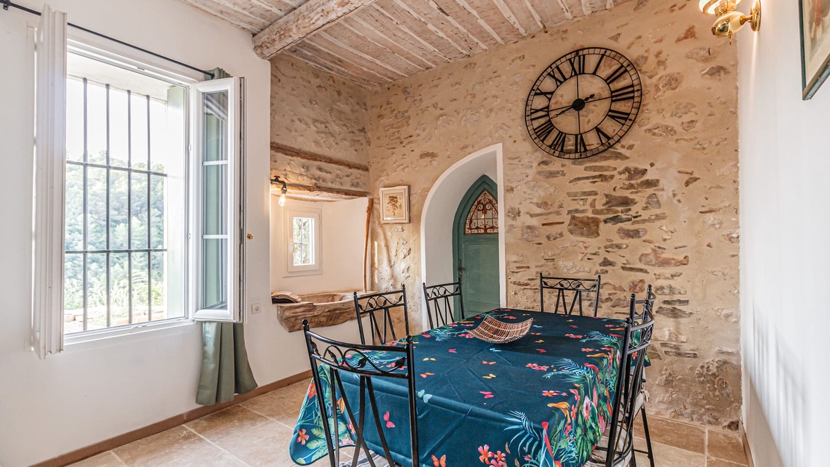 Saint-Chinian House | Large building near Saint CHINIAN - 40 minutes from the beach
