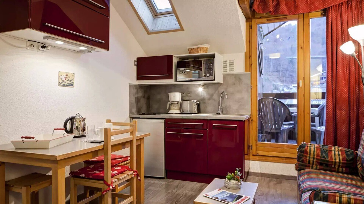 Brides-les-Bains Apartment | Large Cabin - 2 PARTS CONFORTABLE IN THE CENTRE