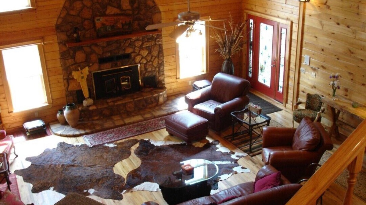 Rattan Cabin | Large Cabin in the Kiamichi Wilderness