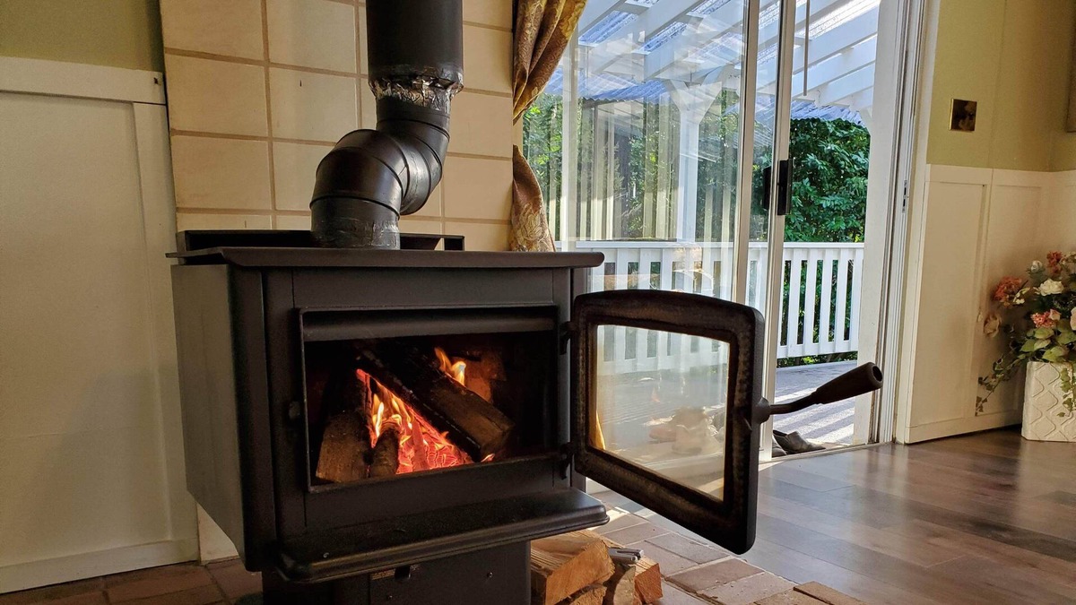 Woodfibre Cabin | Large cabin with Sauna 5-min from the beach Kayak