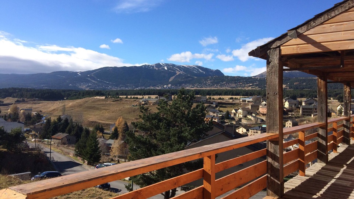 Matemale Ski Chalet | Large chalet 18 people panoramic view