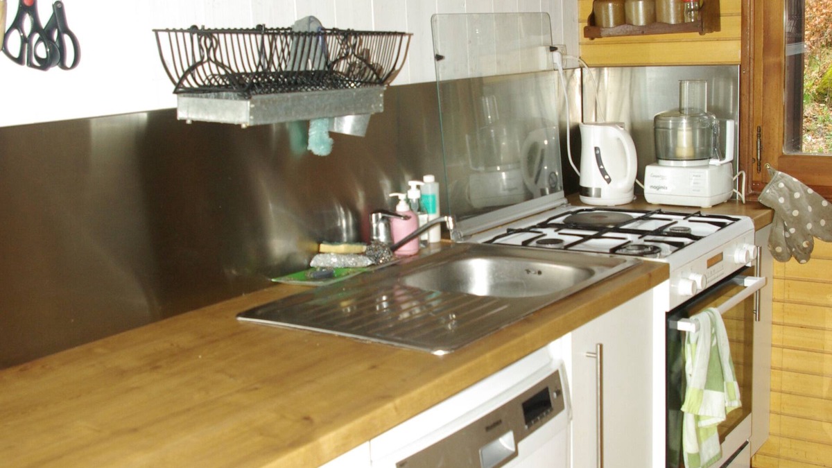 Montferrier Ski Chalet | Large chalet on piste in a small Pyrenean ski resort