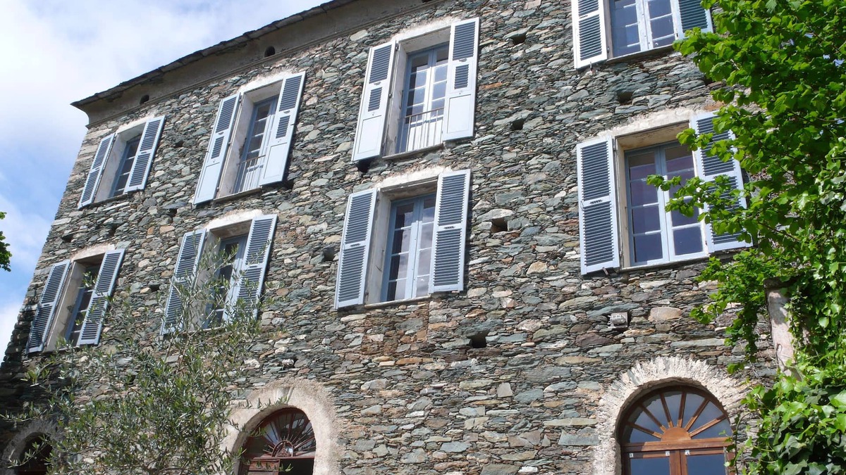 Poggio-Marinaccio House | Large character house