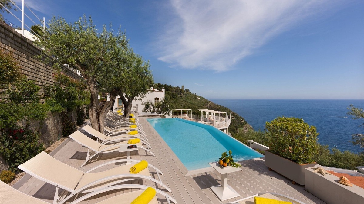 Sirenuse Villa | Large & charming villa with sea views and private pool near Sorrento & Positano