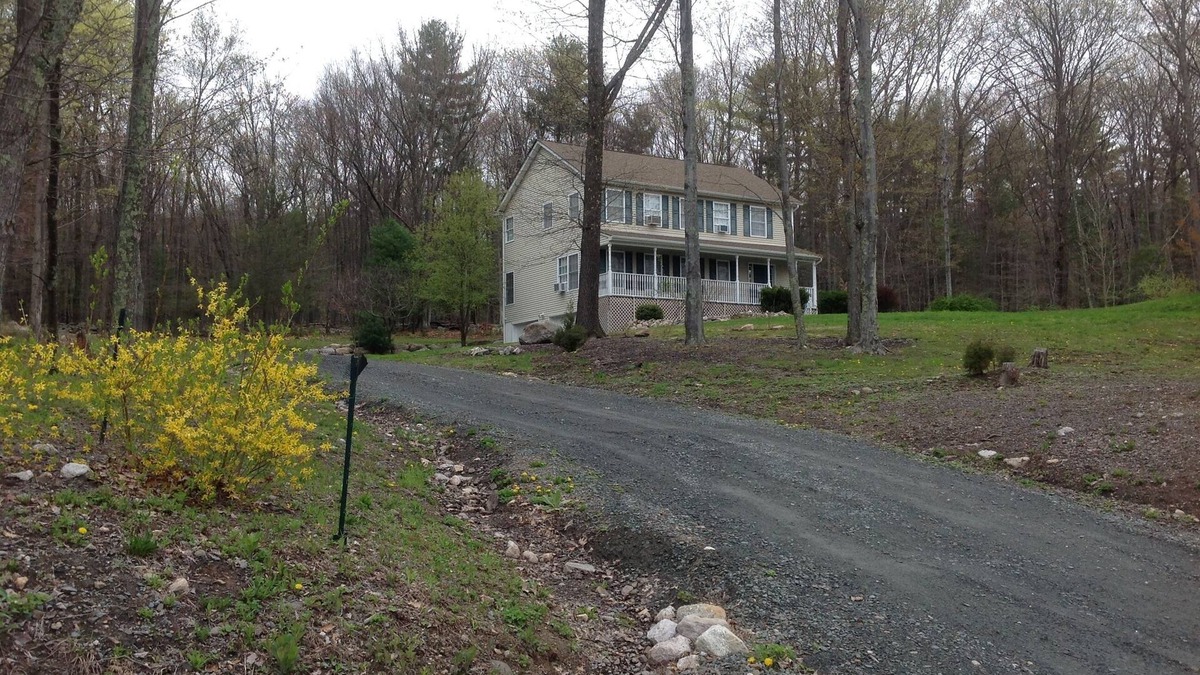 Pine Bush House | Large clean home in Pine Bush near Wallkill Bethel, Watchtower Farm, Ny