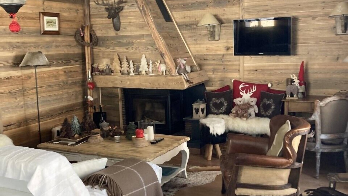 Font-Romeu-Odeillo-Via Apartment | Large Cozy Apartment, Esprit Chalet in the heart of Font Romeu. WIRELESS.