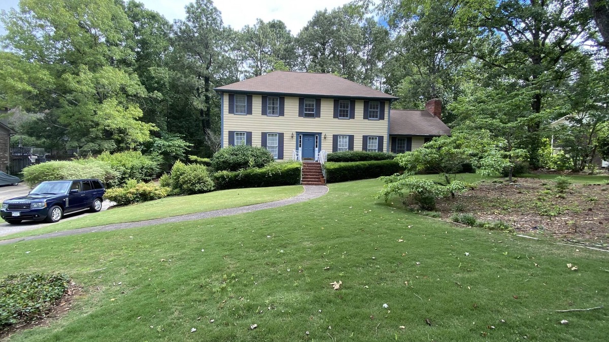 Meadowbrook House | Large comfortable house, close to everything. Single Family Only