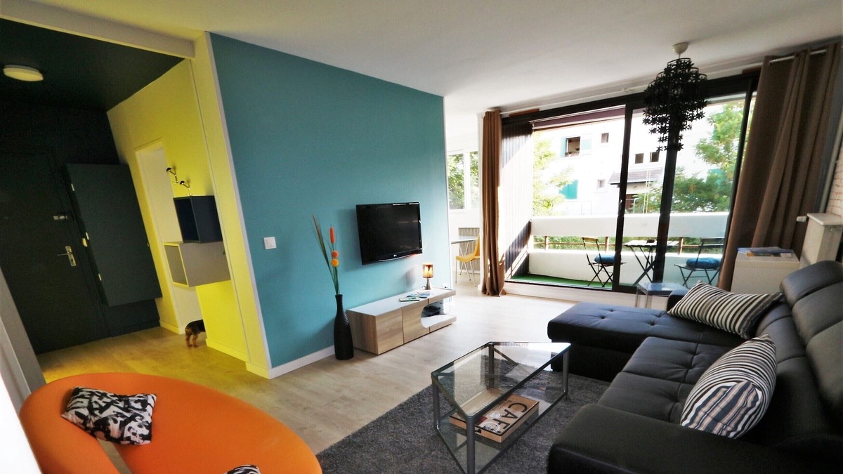 Albertville Condo | Large comfortable T2, modern and bright decor, with terrace near train station
