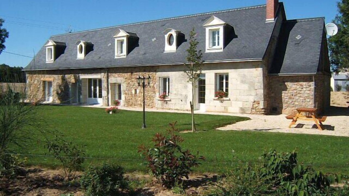 Saint-Paterne-Racan Cottage | large cottage