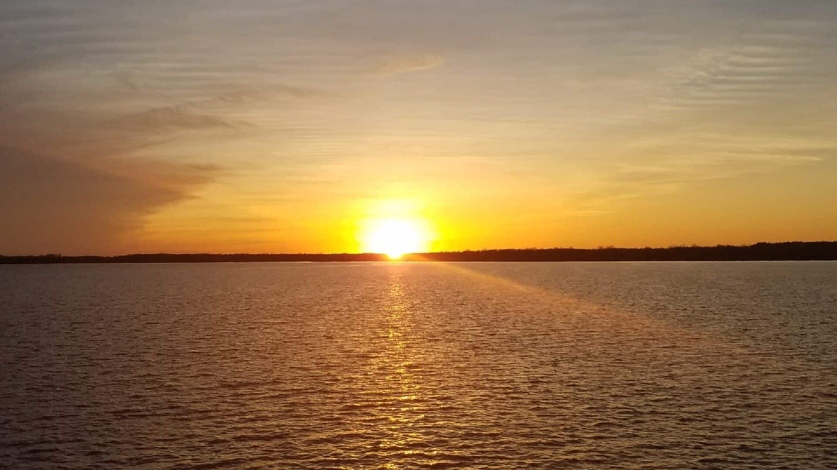 Swanton Cottage | Large Cottage: Private Beach/Stunning Sunsets/Kayaks/Fire Pit