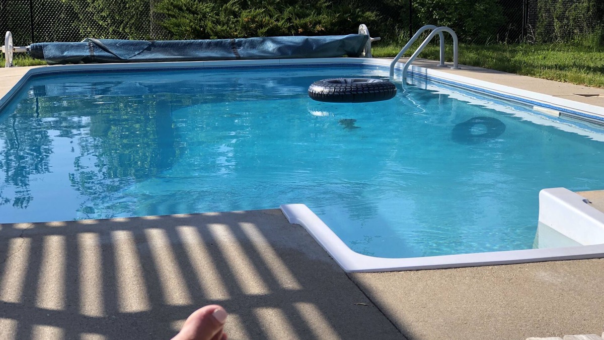 Kemble Cottage | Large Country Estate, Lakeview, Trails, Woodlands, Private Seasonal Salt Pool
