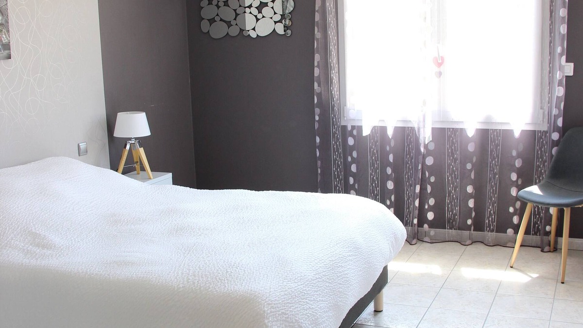 Sommepy-Tahure Cottage | Large country house