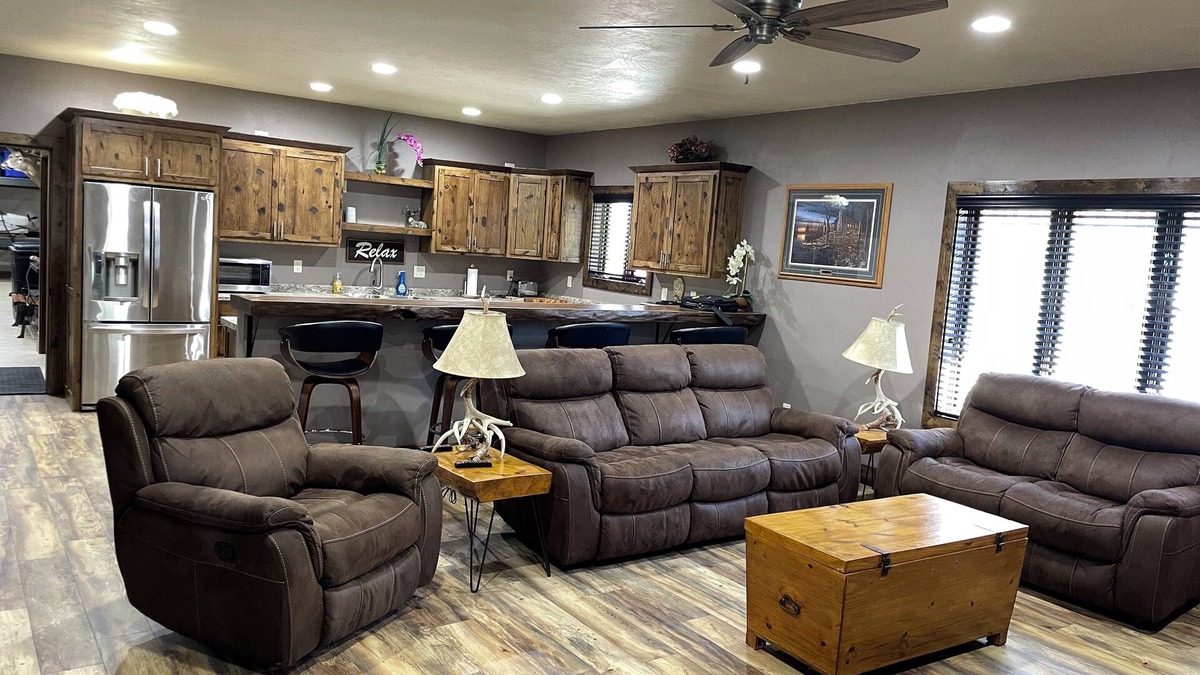 Leopolis House | Large Country Home with a Garage Mahal for an Entertainers Dream