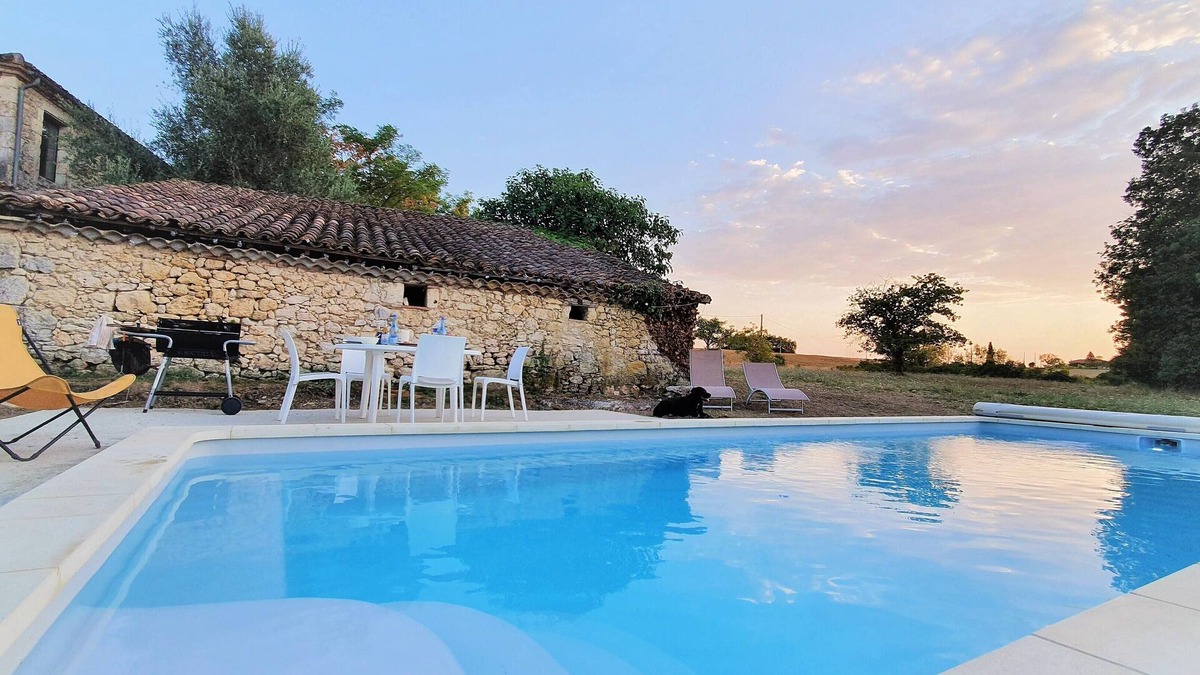 Saint-Clar Cottage | Large country house in beautiful nature, yet close to the village
