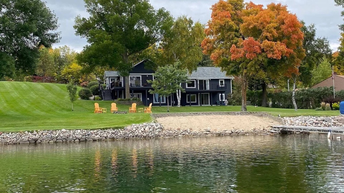 Richwood Cabin | Large & Cozy 4-bedroom cabin in Audubon with 2 kitchens