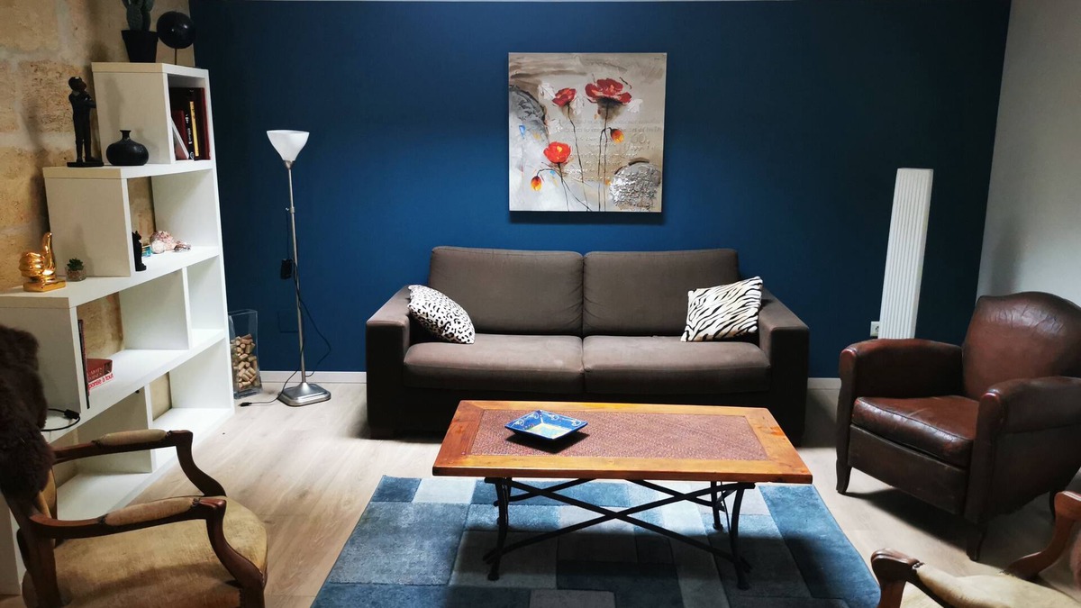 Libourne Apartment | LARGE COZY STUDIO LIBOURNE CENTER