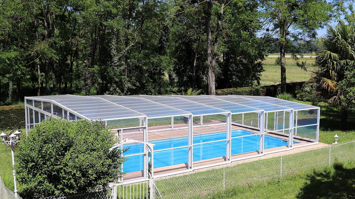 Feugarolles House | Large detached house with park, pool and spa.