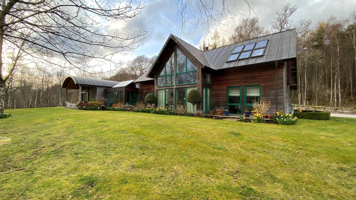 Banchory House | Large detached house