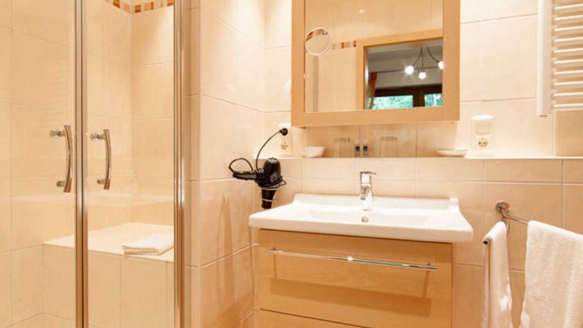 Schonbach Apartment | Large double room - Landgasthaus Zum Kreuzberg