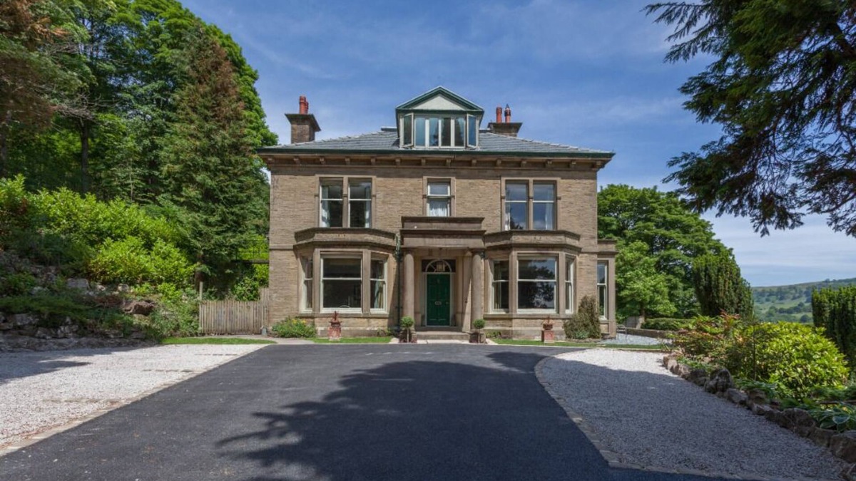 Giggleswick House | Large Edwardian Villa Set In Woodland Gardens With Panoramic Views. Sleeps 24