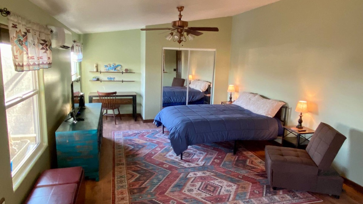 Moriarty Apartment | Large Efficiency Apartment w/Kitchenette, Laundry & Screened Porch