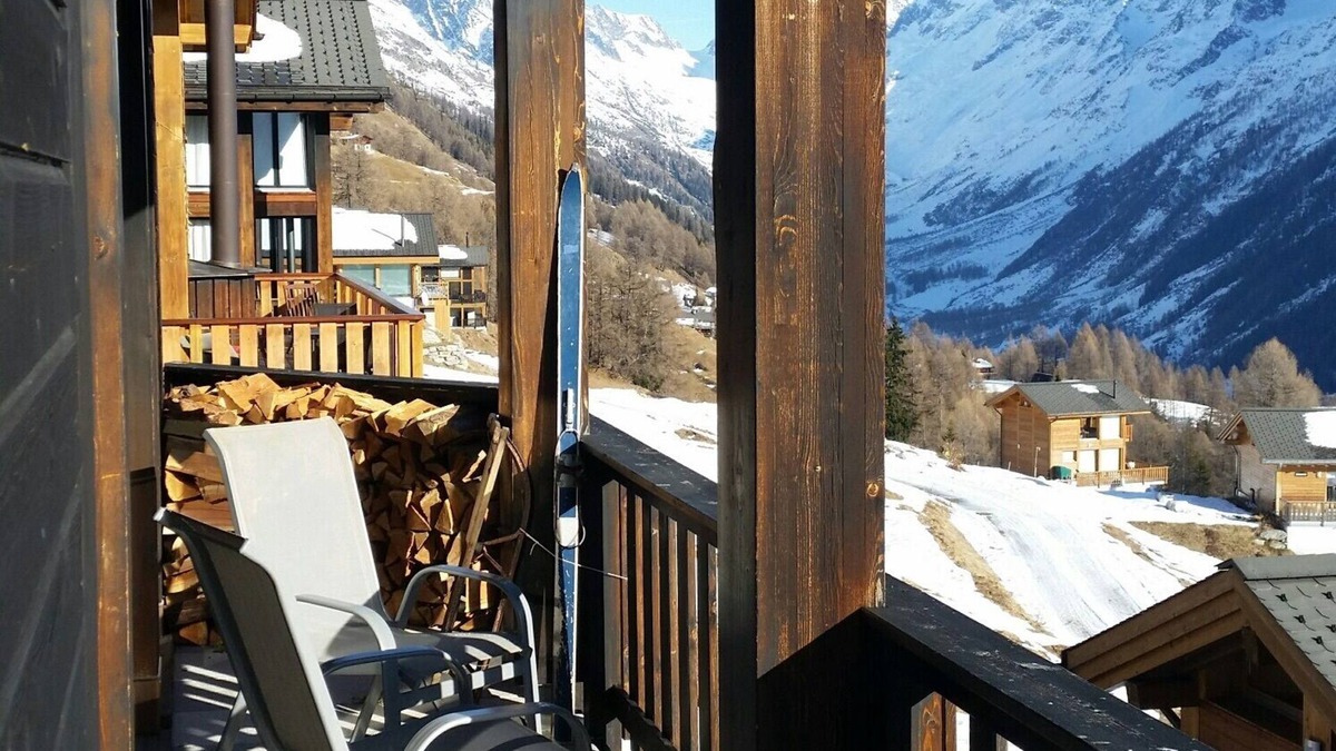 Wiler Ski Chalet | Large exclusive 6 room chalet(160m2) 10p on 2000m Lauchernalp /Lotschental.
