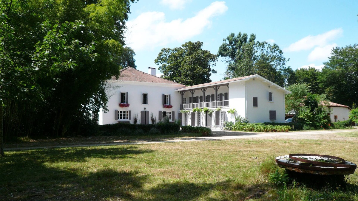 Saint-Martin-d'Oney House | Large family home in the heart of the Landes accessible to 20 people