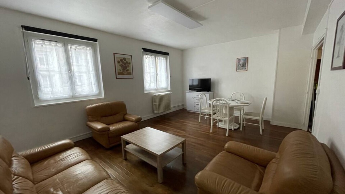 Elbeuf Apartment | Large family apartment in heart of Elbeuf