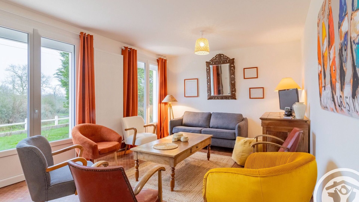 Les Cerqueux Cottage | Large family cottage near Puy du Fou, wifi, pets allowed, garden