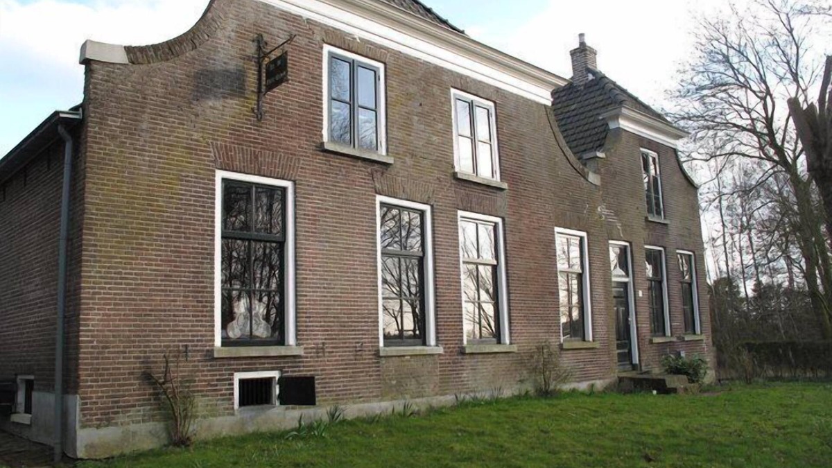 Zwartsluis Other | Large family friendly holiday farm at Giethoorn for 12 people