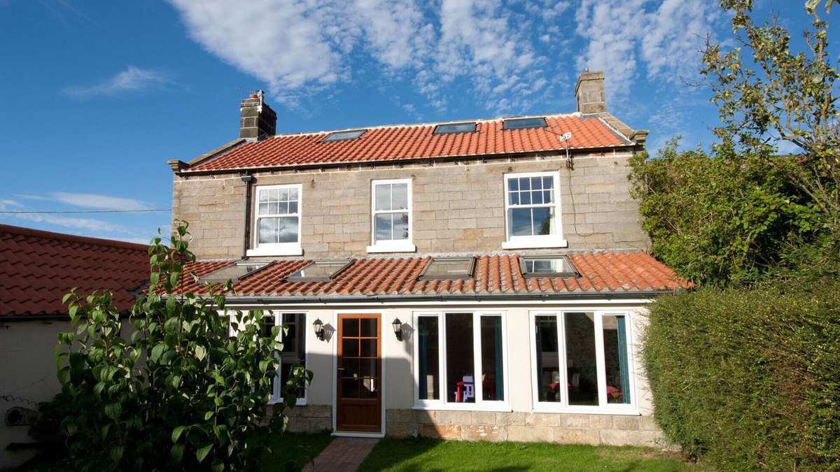 Hawsker Other | Large Family-Friendly Cottage Near Whitby – Sleeps 10, Perfect for Groups