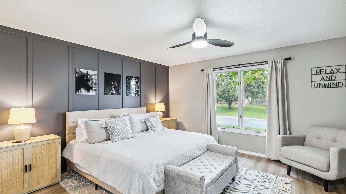 Andover House | Large Family Gathering Space: Sleeps 17! Kid Friendly Game Room, with 6 TVs!