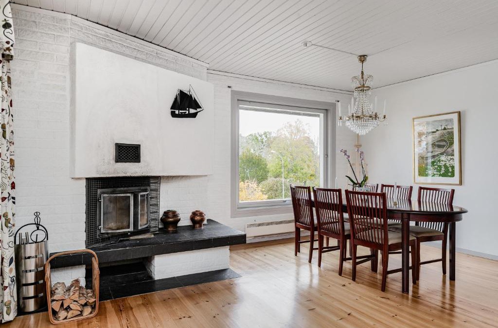 Osthammar Villa | Large family home by the water