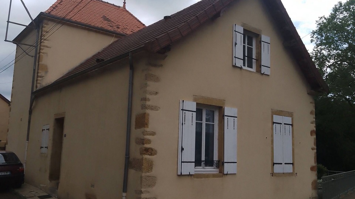 Charolles House | Large family home in Charolles - Quiet, garden, river, all on foot