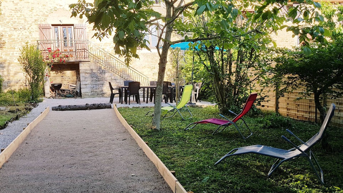Mantry House | Large family home in the Jura - sleeps 8 to 9
