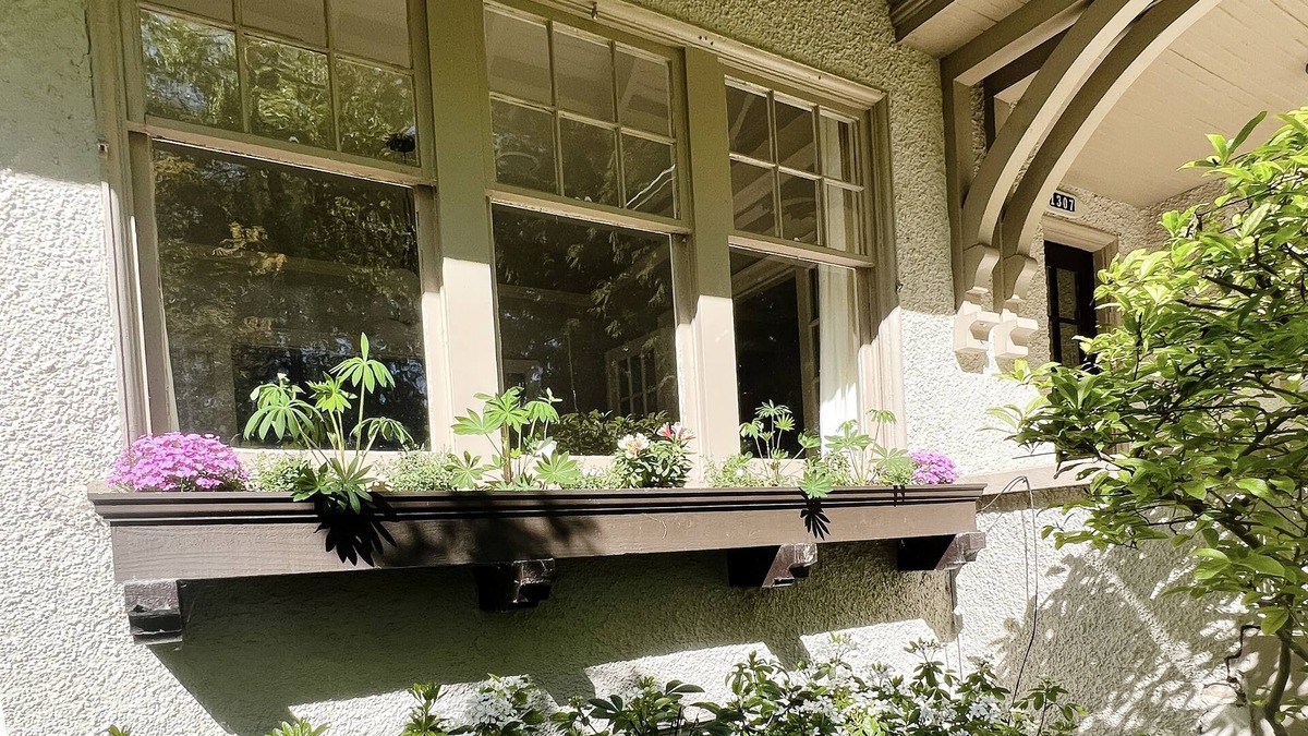 Shaughnessy House | Large family home, sleeps 8, in excellent location